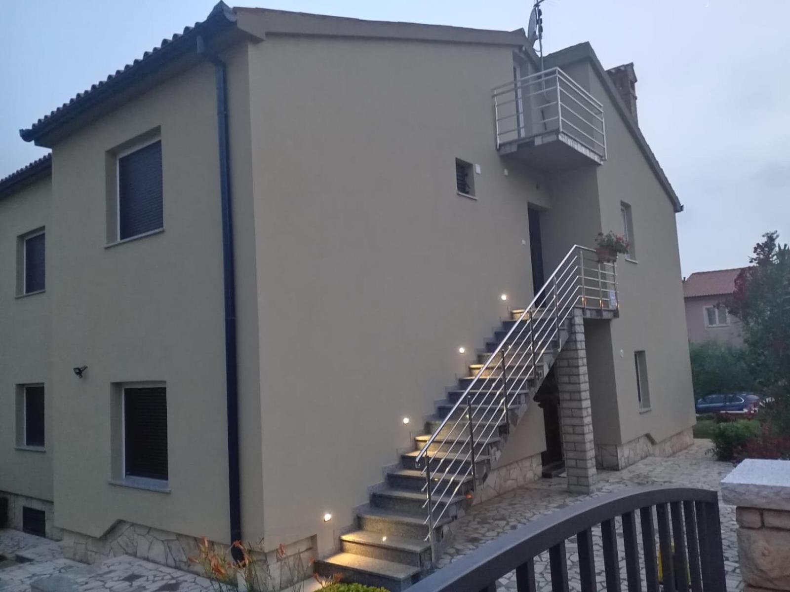 Tomi Apartment Pula Exterior foto